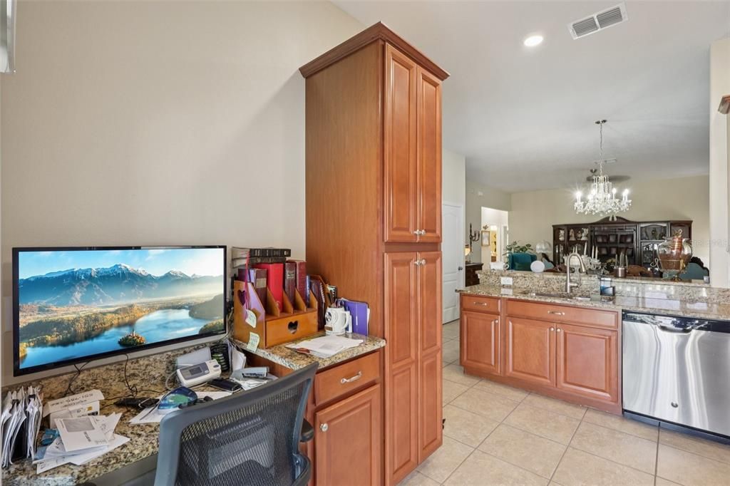 For Sale: $254,000 (3 beds, 2 baths, 1495 Square Feet)