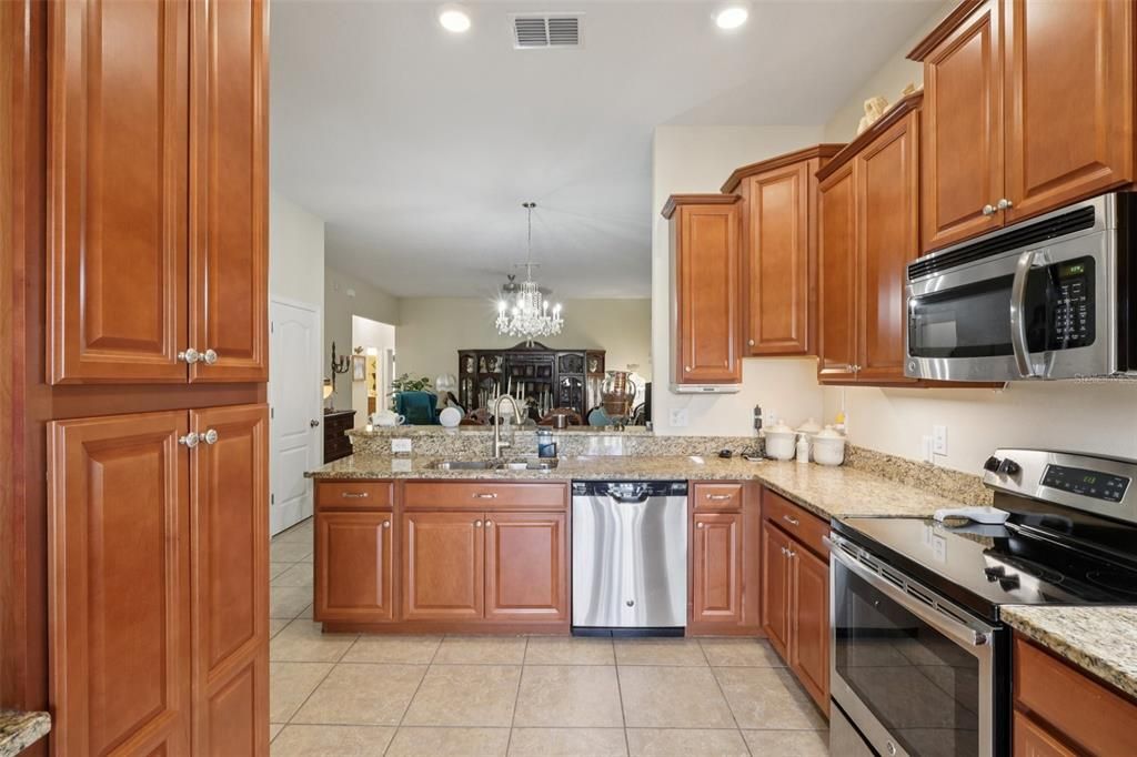 For Sale: $254,000 (3 beds, 2 baths, 1495 Square Feet)