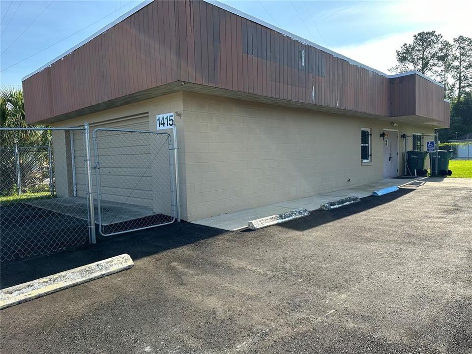 Active With Contract: $275,000 (0 beds, 0 baths, 1484 Square Feet)