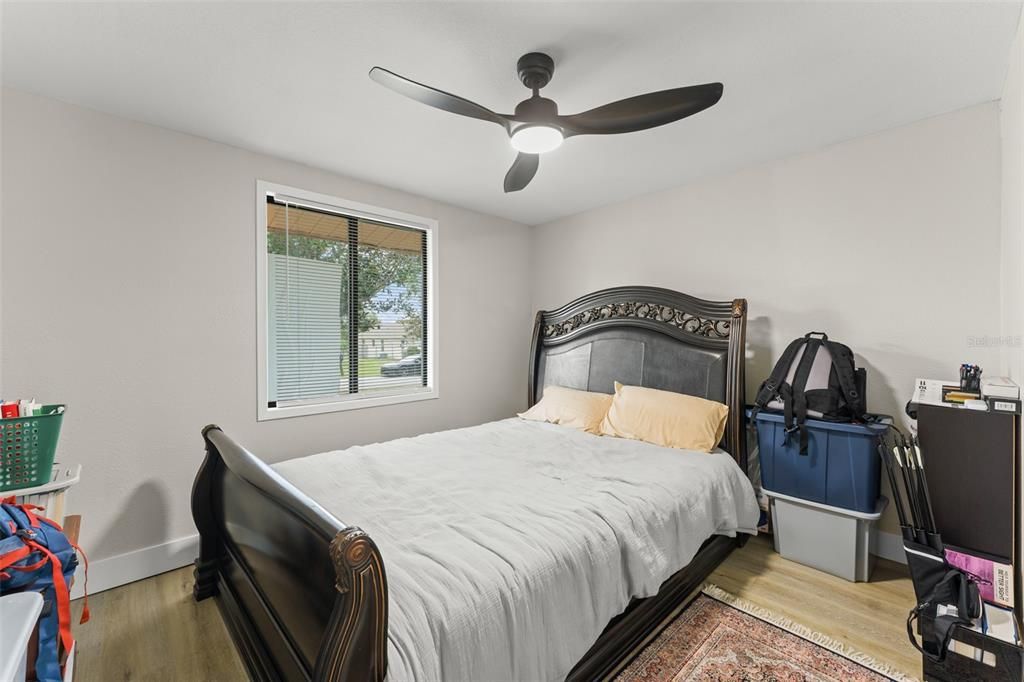 For Sale: $234,900 (2 beds, 1 baths, 864 Square Feet)