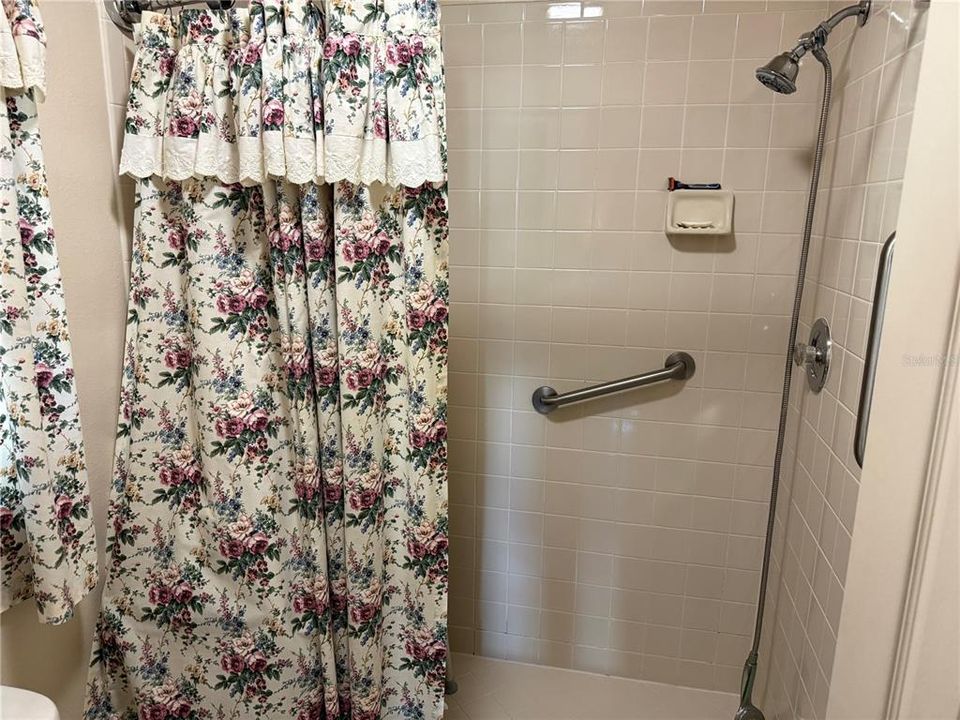 For Sale: $328,200 (3 beds, 2 baths, 1412 Square Feet)