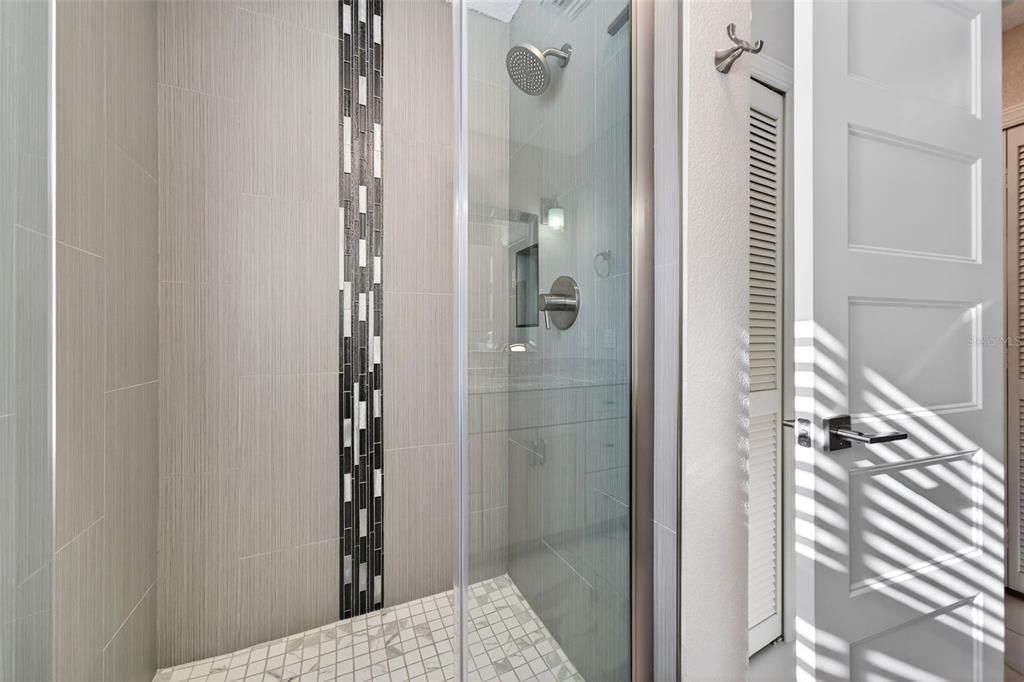 En Venta: $3,499,900 (4 camas, 3 baños, 3149 Pies cuadrados)