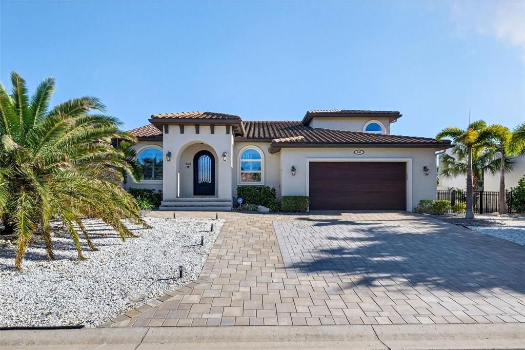 En Venta: $3,499,900 (4 camas, 3 baños, 3149 Pies cuadrados)