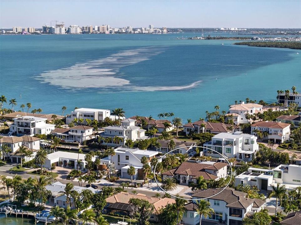 En Venta: $3,499,900 (4 camas, 3 baños, 3149 Pies cuadrados)