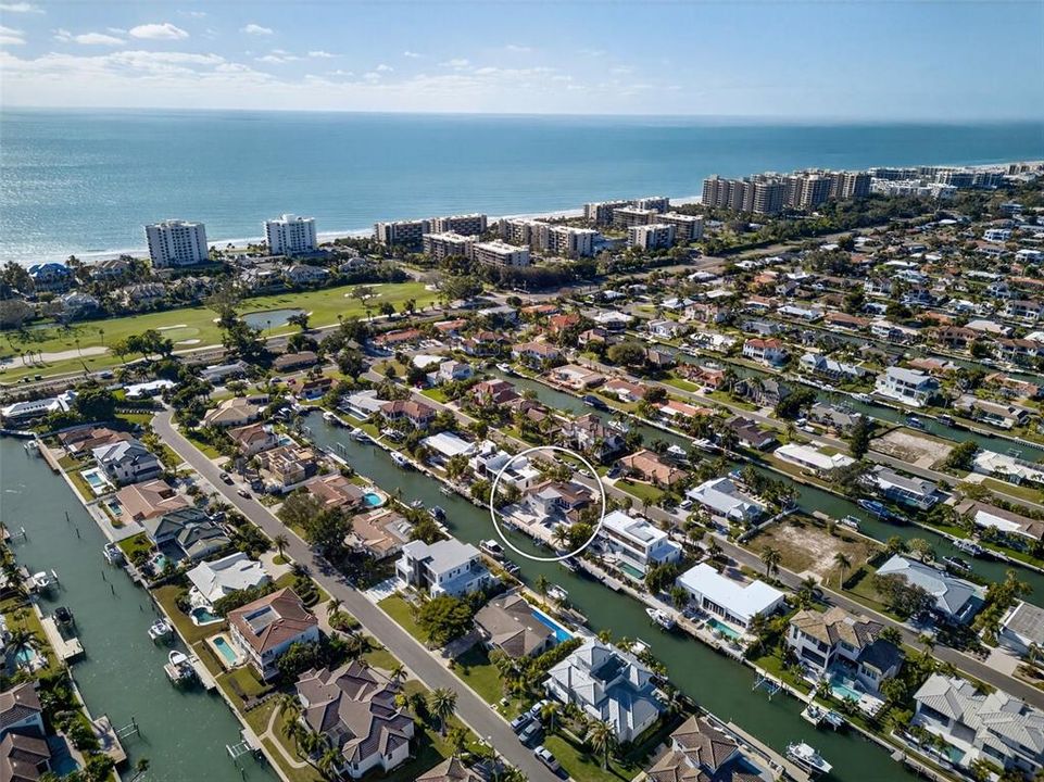 En Venta: $3,499,900 (4 camas, 3 baños, 3149 Pies cuadrados)