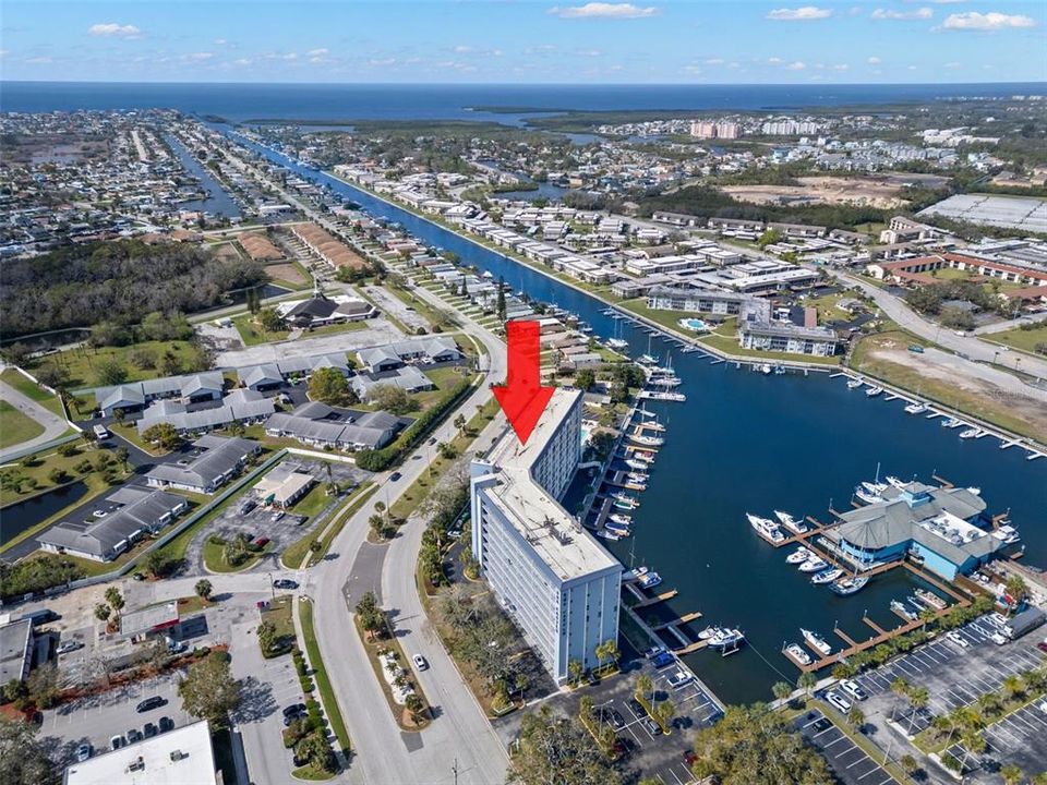 待售: $160,000 (1 贝兹, 1 浴室, 688 平方英尺)