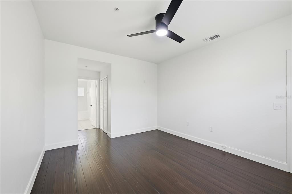 En Venta: $270,000 (3 camas, 2 baños, 1583 Pies cuadrados)