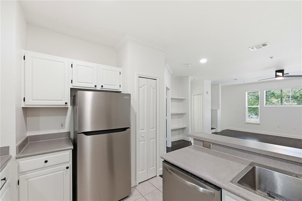 En Venta: $270,000 (3 camas, 2 baños, 1583 Pies cuadrados)