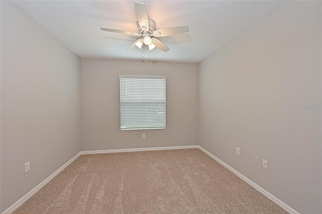 待售: $370,000 (3 贝兹, 2 浴室, 1725 平方英尺)