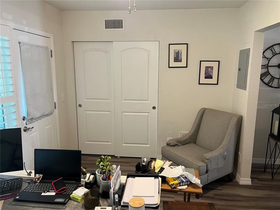 For Sale: $284,900 (2 beds, 2 baths, 1400 Square Feet)