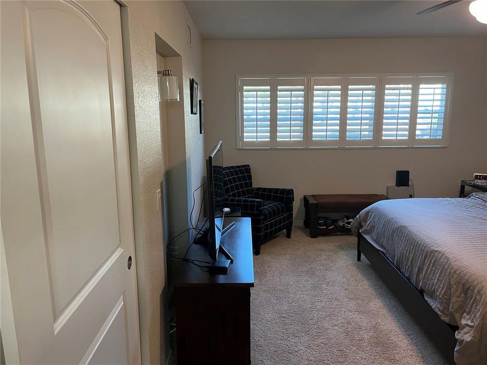 For Sale: $284,900 (2 beds, 2 baths, 1400 Square Feet)