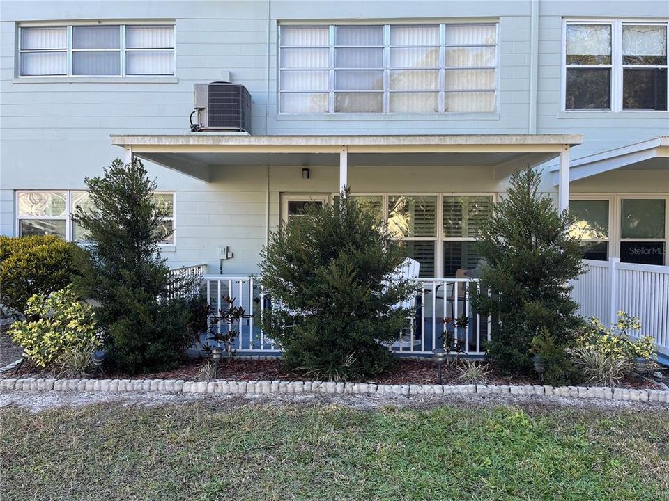 For Sale: $284,900 (2 beds, 2 baths, 1400 Square Feet)