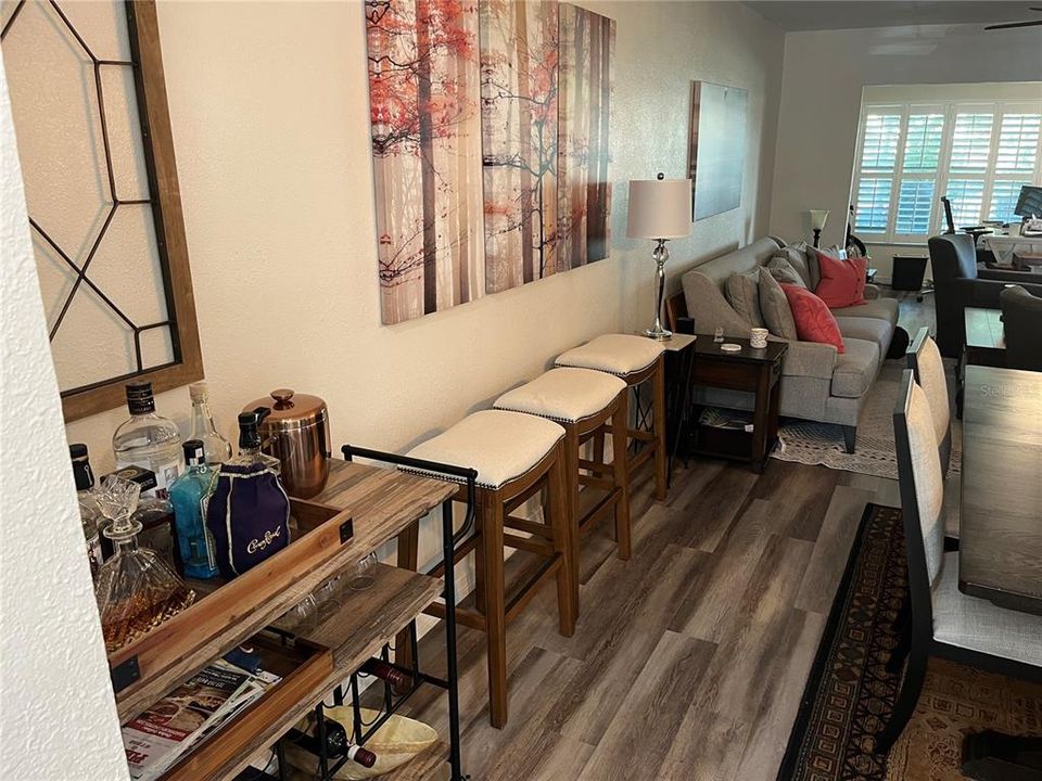 For Sale: $284,900 (2 beds, 2 baths, 1400 Square Feet)