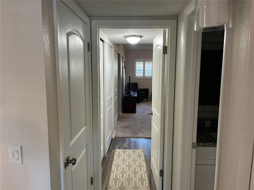 For Sale: $284,900 (2 beds, 2 baths, 1400 Square Feet)