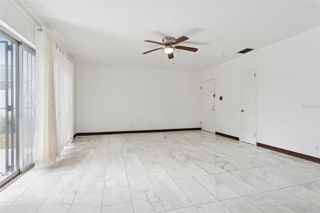 For Rent: $3,500 (3 beds, 2 baths, 1134 Square Feet)