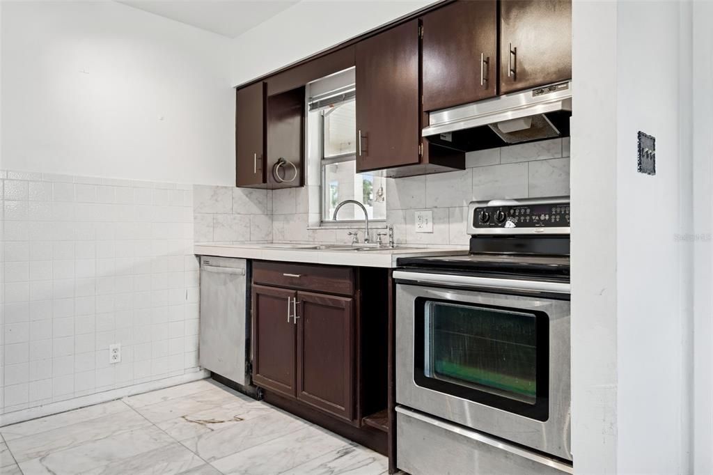 For Rent: $3,500 (3 beds, 2 baths, 1134 Square Feet)