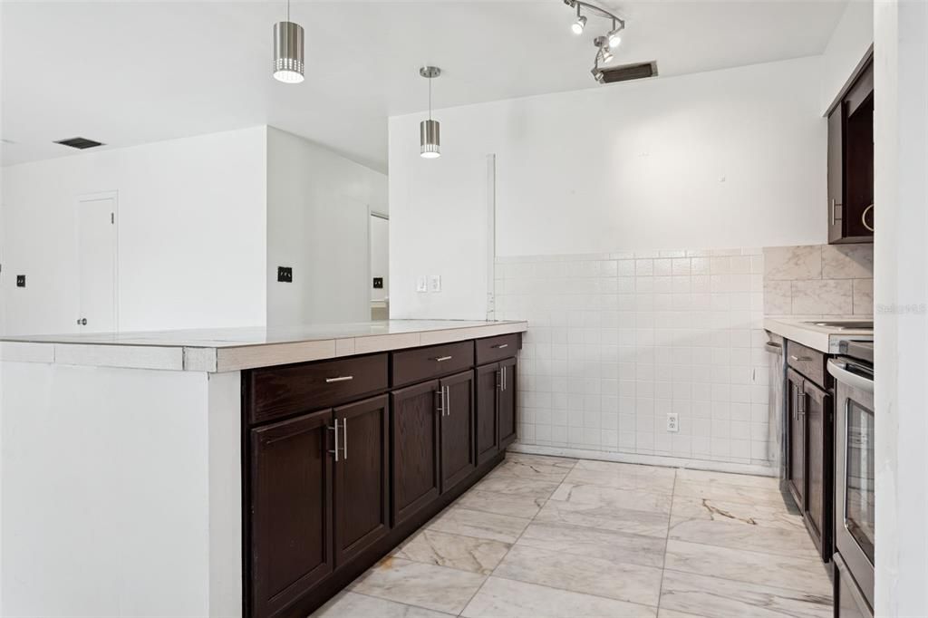 For Rent: $3,500 (3 beds, 2 baths, 1134 Square Feet)