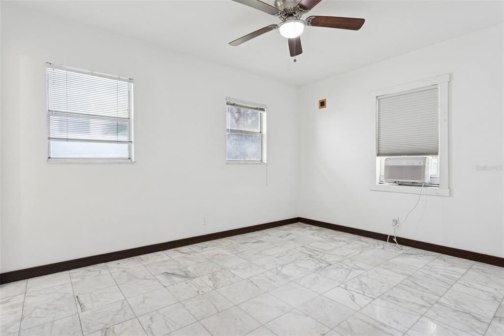 For Rent: $3,500 (3 beds, 2 baths, 1134 Square Feet)