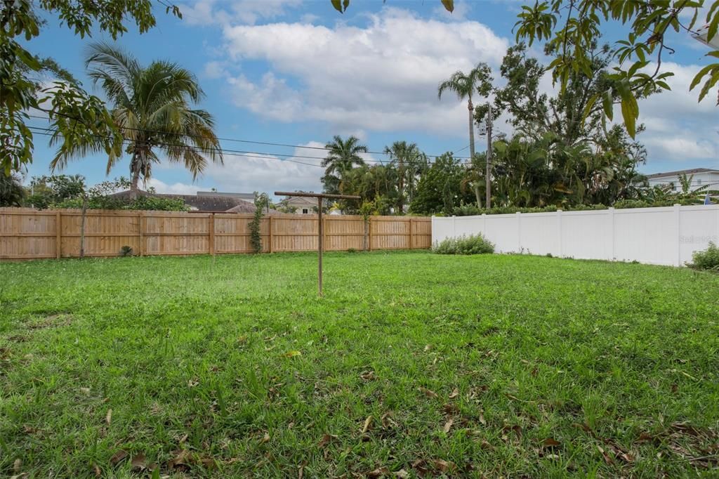 For Rent: $3,500 (3 beds, 2 baths, 1134 Square Feet)