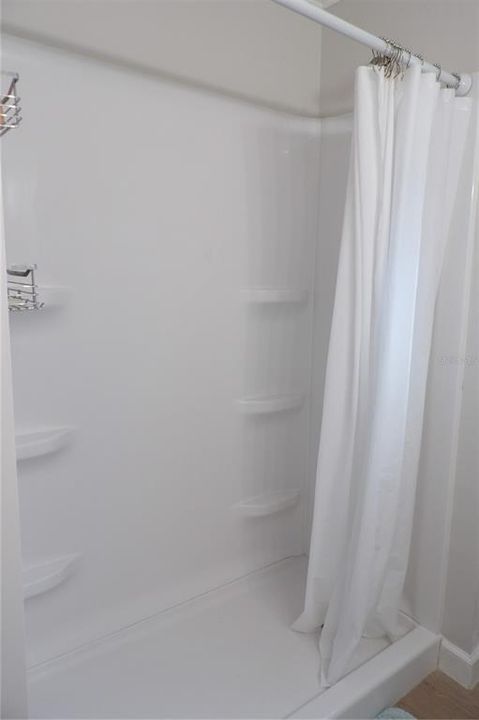 待售: $90,000 (2 贝兹, 1 浴室, 672 平方英尺)