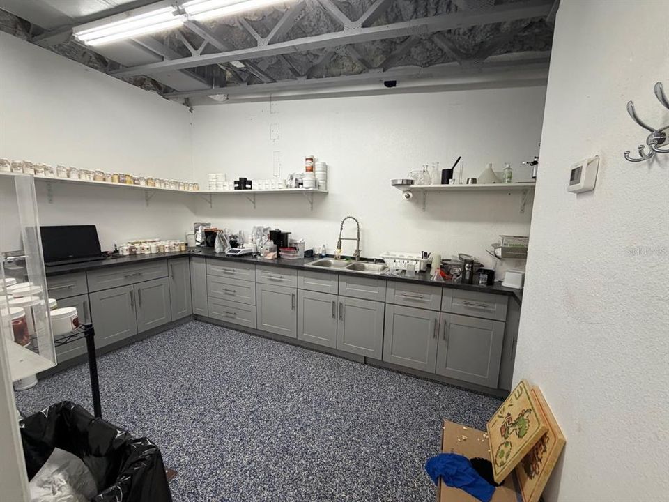 待售: $84,000 (0 贝兹, 0 浴室, 7778 平方英尺)