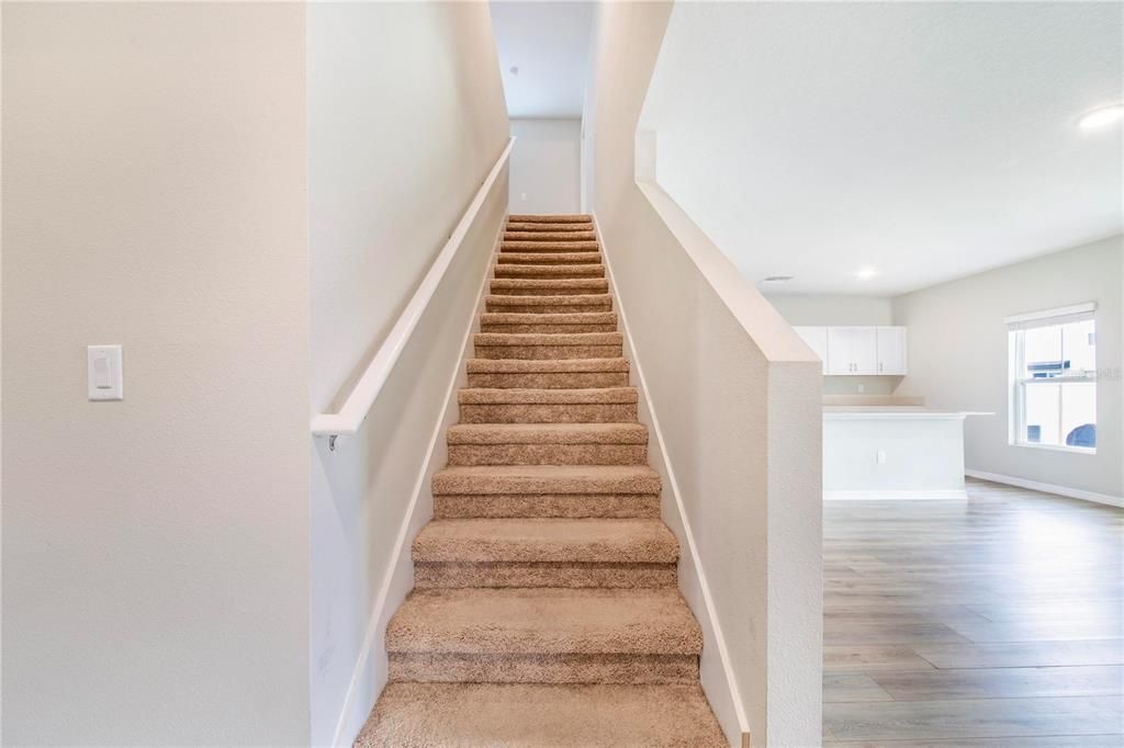 For Sale: $435,000 (5 beds, 3 baths, 2933 Square Feet)