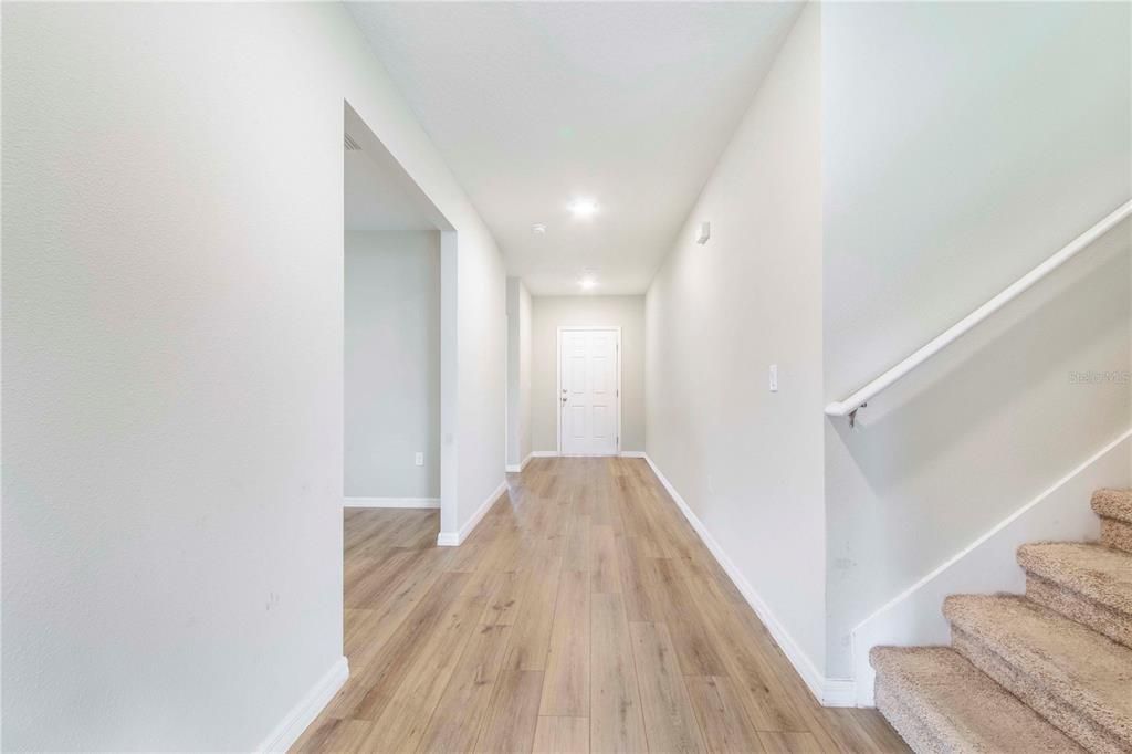 For Sale: $435,000 (5 beds, 3 baths, 2933 Square Feet)