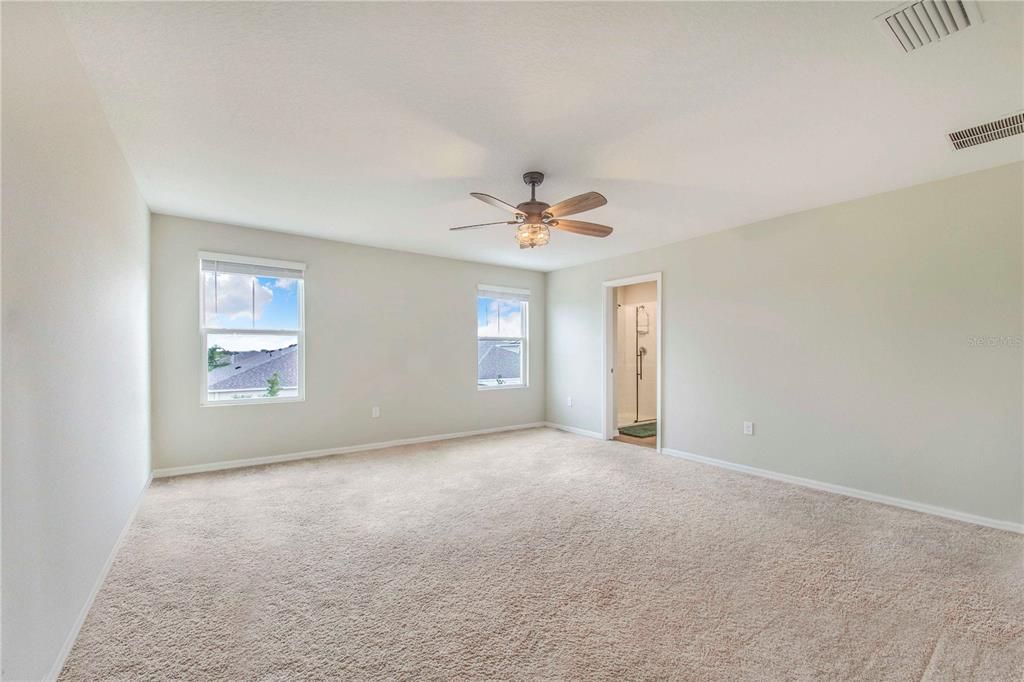 For Sale: $435,000 (5 beds, 3 baths, 2933 Square Feet)