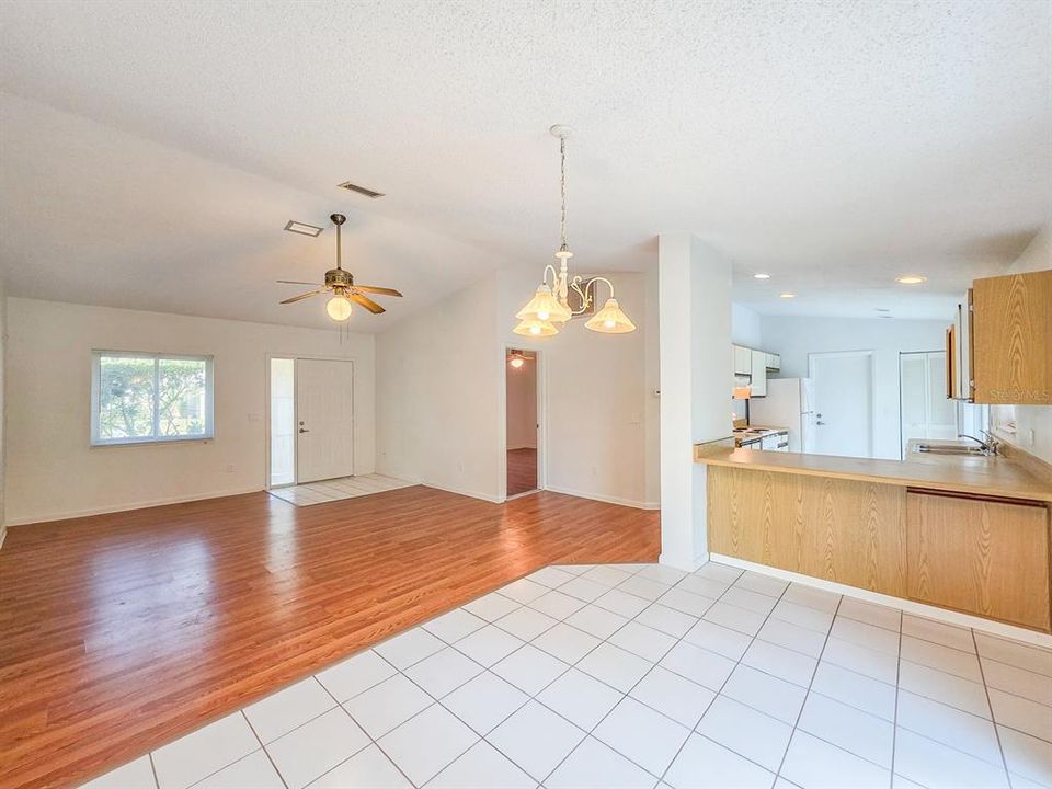 En Venta: $219,000 (3 camas, 2 baños, 1247 Pies cuadrados)