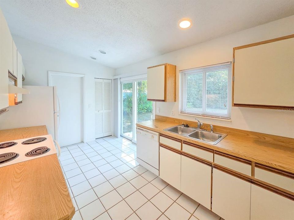 En Venta: $219,000 (3 camas, 2 baños, 1247 Pies cuadrados)