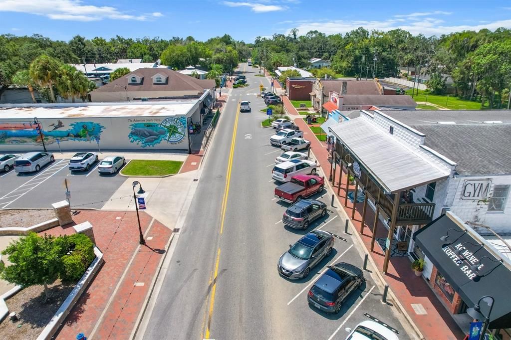 На продажу: $309,900 (3 спален, 2 ванн, 2096 Квадратных фут)