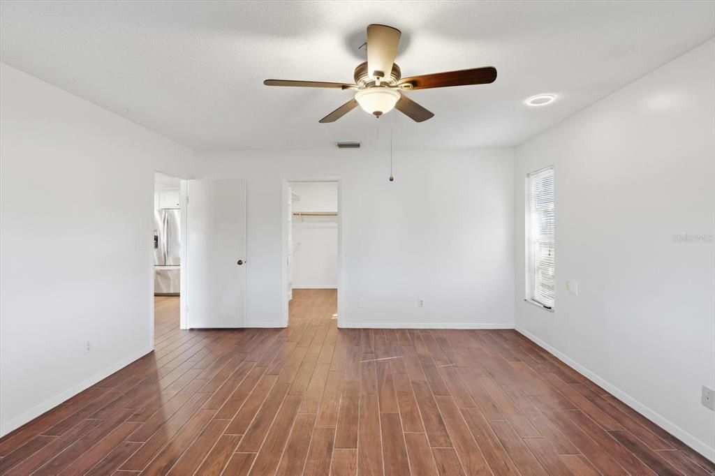 На продажу: $309,900 (3 спален, 2 ванн, 2096 Квадратных фут)