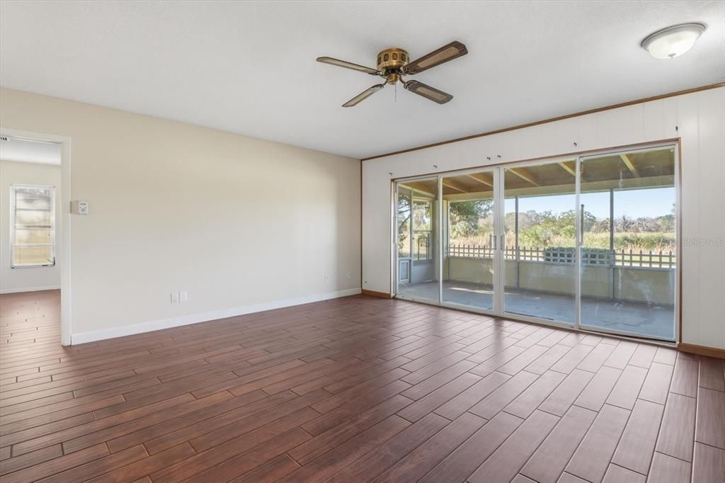 На продажу: $309,900 (3 спален, 2 ванн, 2096 Квадратных фут)