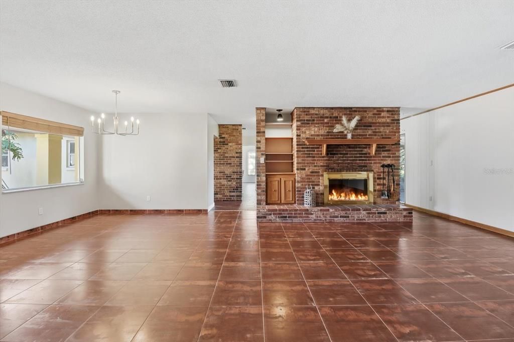 На продажу: $309,900 (3 спален, 2 ванн, 2096 Квадратных фут)