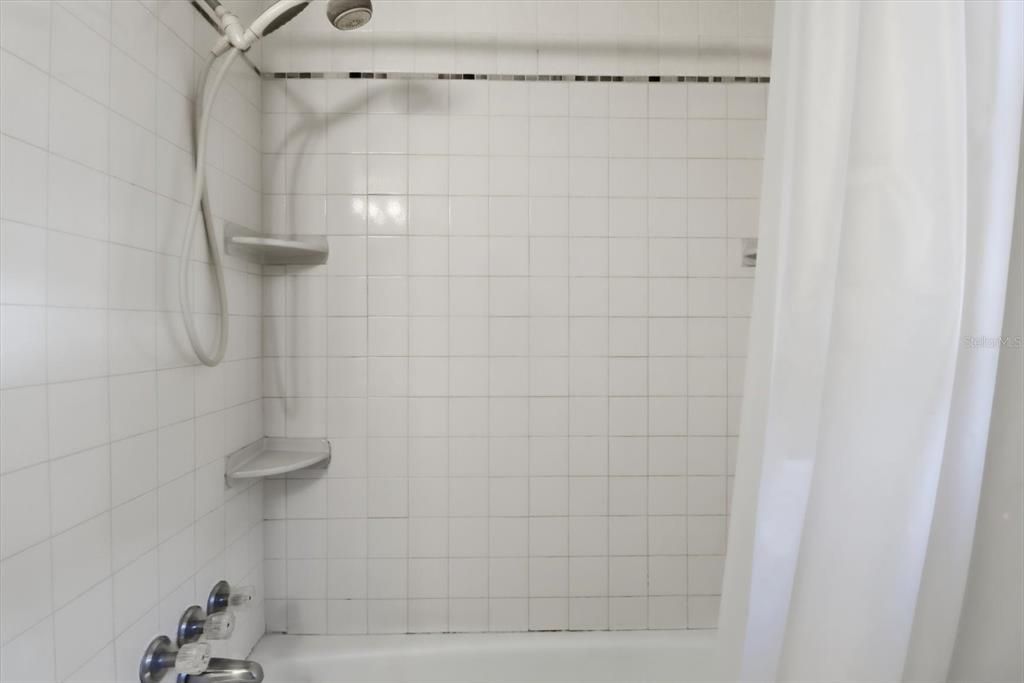 На продажу: $309,900 (3 спален, 2 ванн, 2096 Квадратных фут)