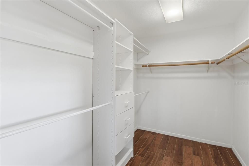 На продажу: $309,900 (3 спален, 2 ванн, 2096 Квадратных фут)