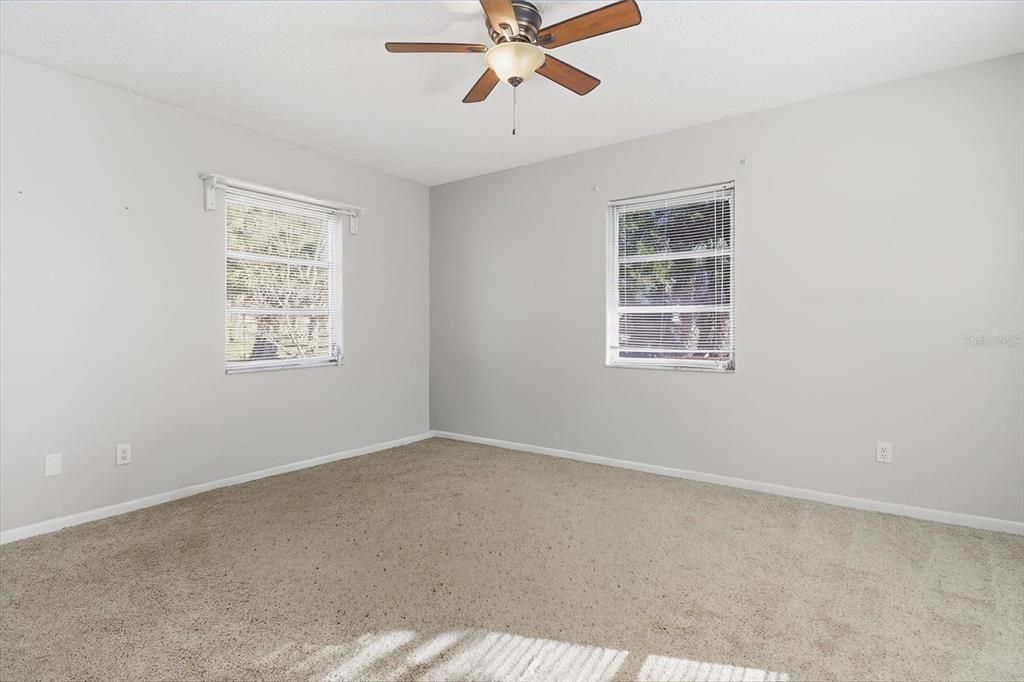 На продажу: $309,900 (3 спален, 2 ванн, 2096 Квадратных фут)