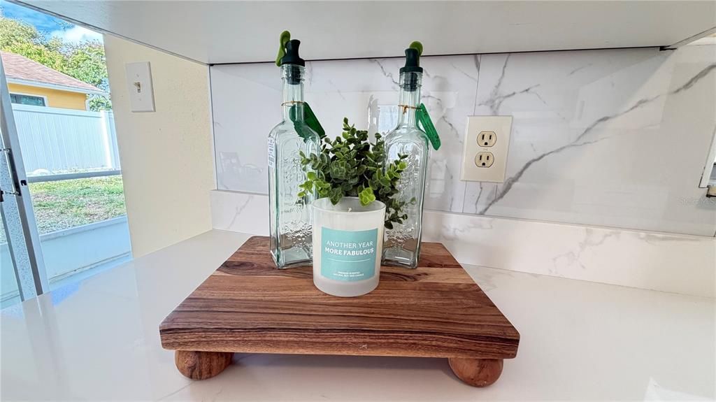 For Sale: $385,000 (3 beds, 2 baths, 2000 Square Feet)