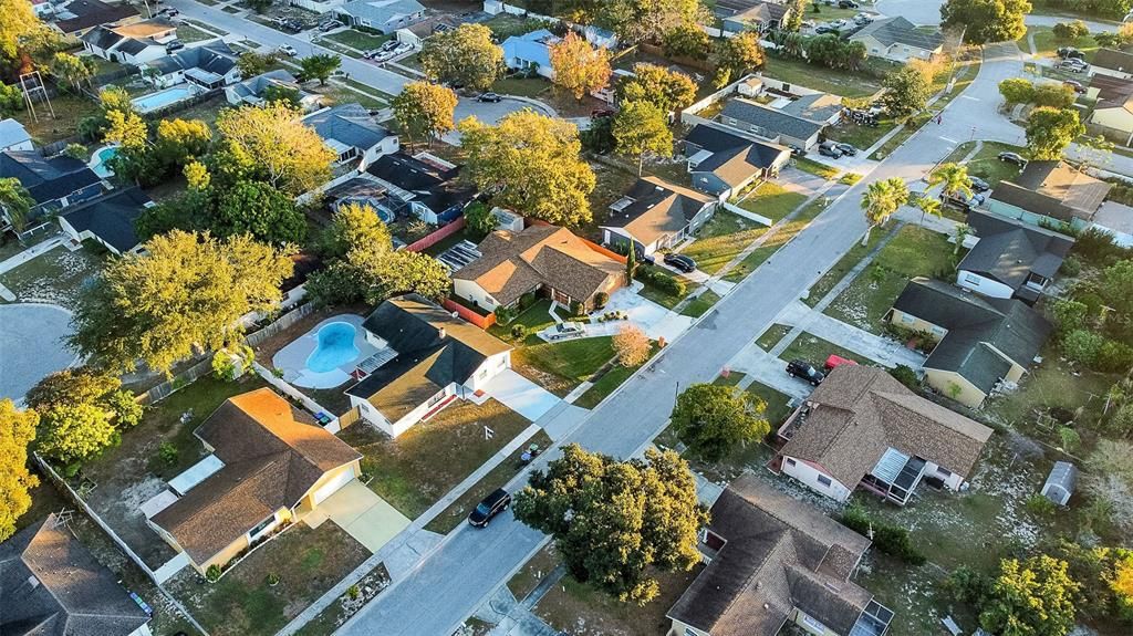 En Venta: $385,000 (4 camas, 2 baños, 2000 Pies cuadrados)