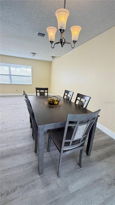 For Sale: $385,000 (3 beds, 2 baths, 2000 Square Feet)