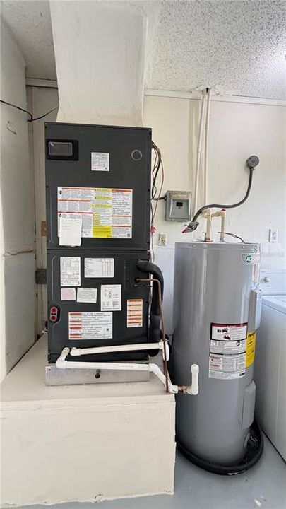 For Sale: $385,000 (3 beds, 2 baths, 2000 Square Feet)