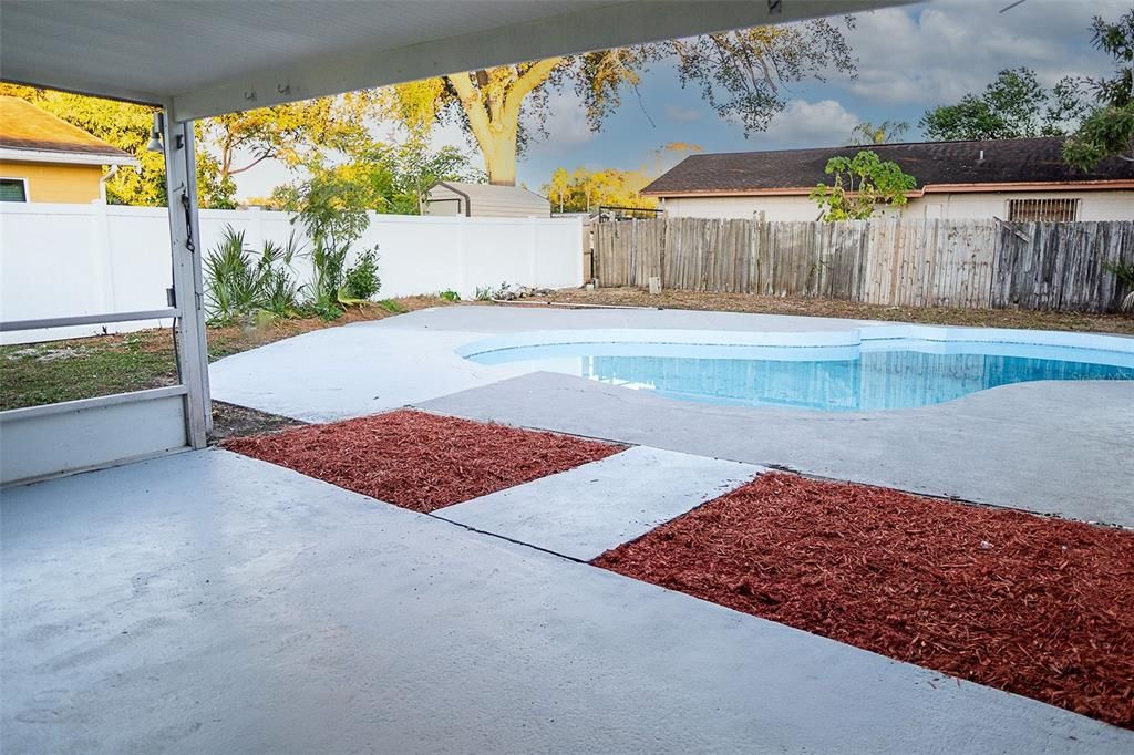 En Venta: $385,000 (4 camas, 2 baños, 2000 Pies cuadrados)