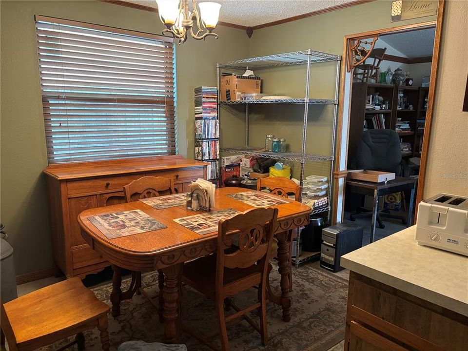 For Sale: $390,000 (3 beds, 2 baths, 1380 Square Feet)