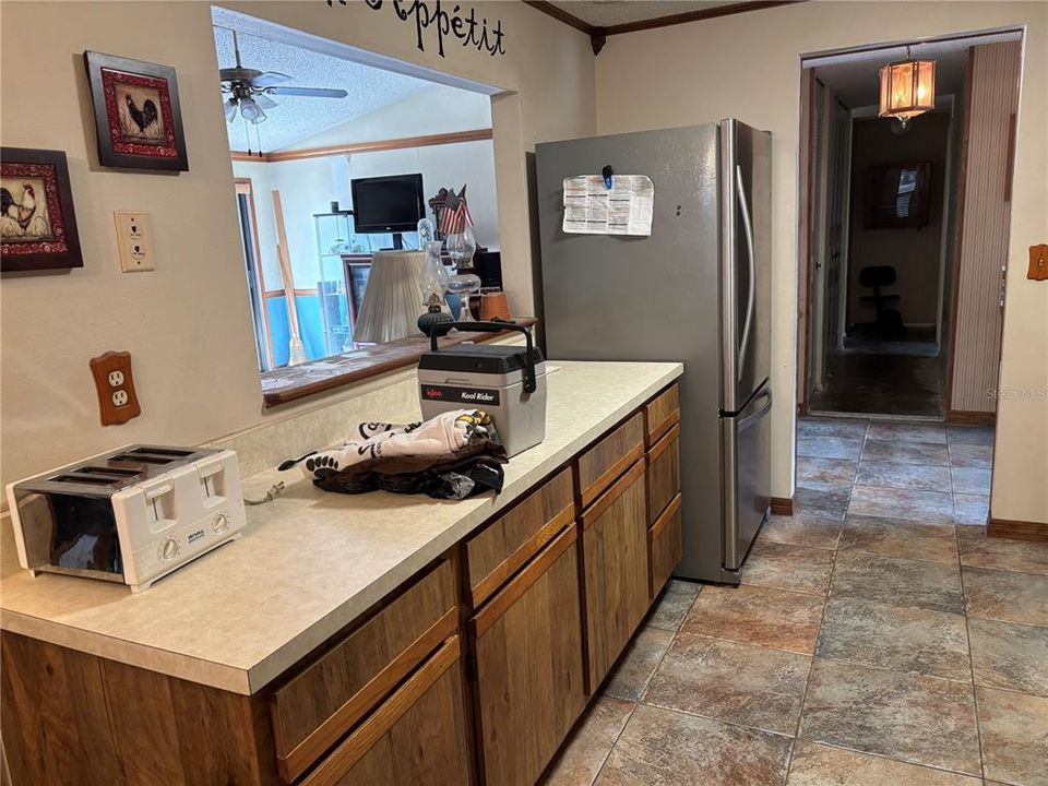 For Sale: $390,000 (3 beds, 2 baths, 1380 Square Feet)