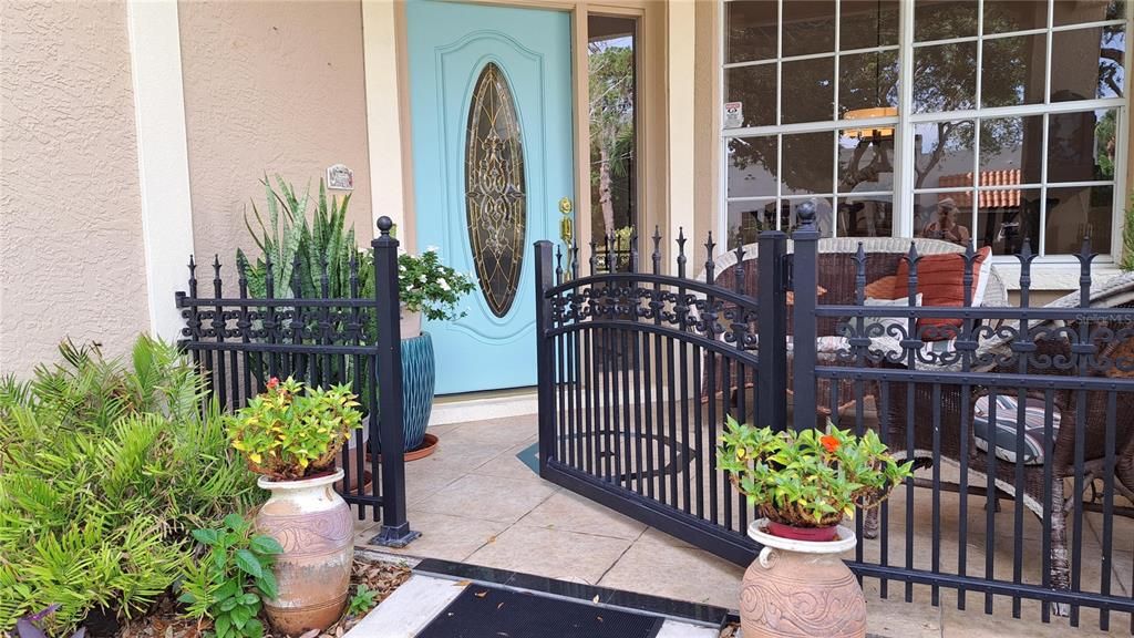 For Sale: $840,000 (3 beds, 2 baths, 1894 Square Feet)