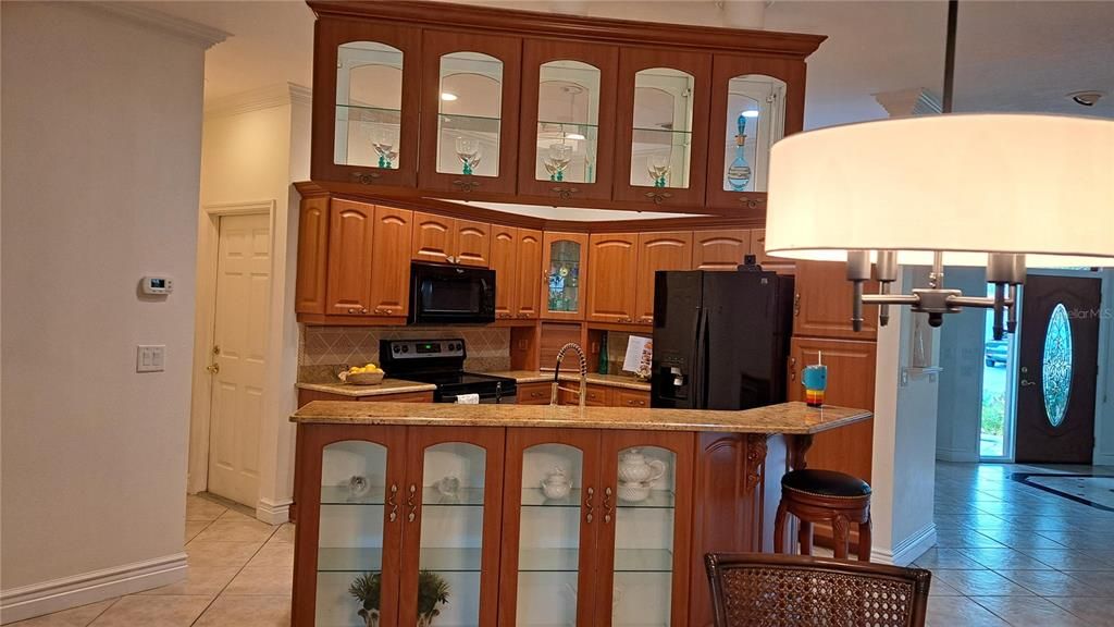 For Sale: $840,000 (3 beds, 2 baths, 1894 Square Feet)