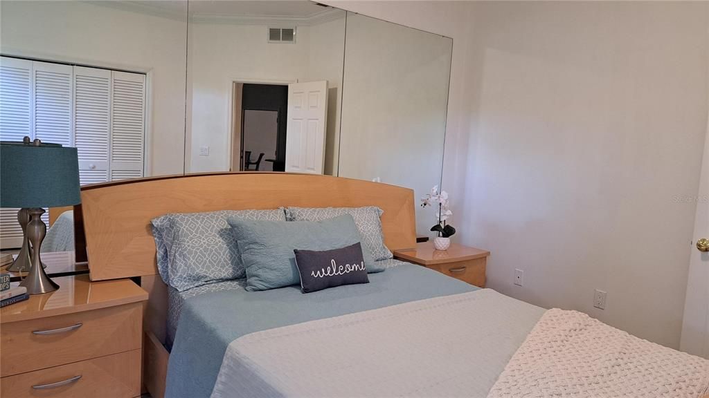 For Sale: $840,000 (3 beds, 2 baths, 1894 Square Feet)