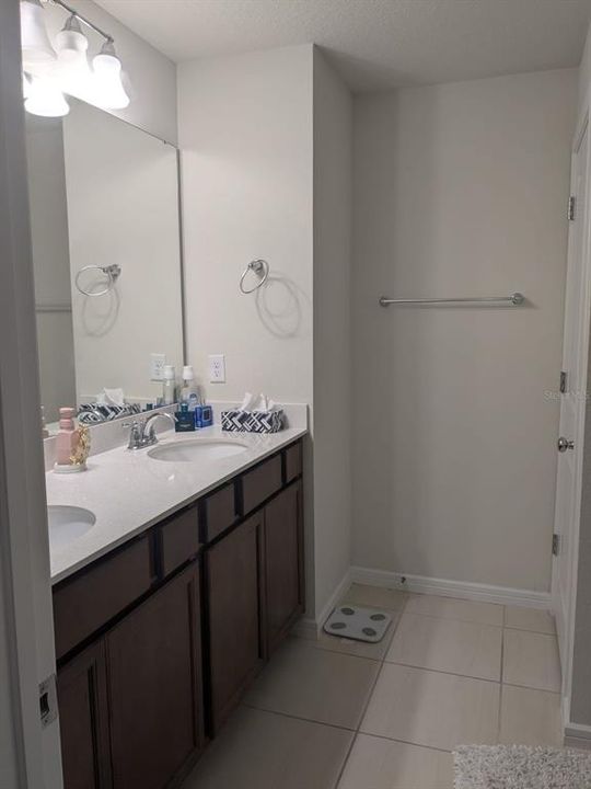 For Rent: $2,600 (3 beds, 2 baths, 1620 Square Feet)