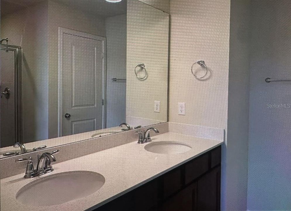 For Rent: $2,600 (3 beds, 2 baths, 1620 Square Feet)