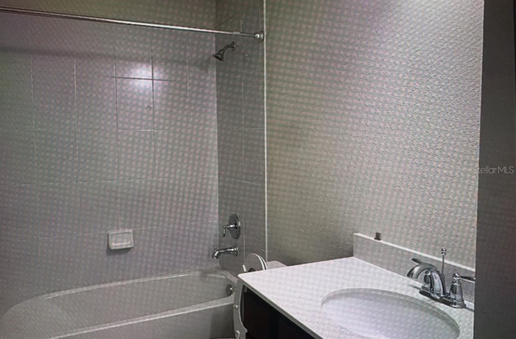 For Rent: $2,600 (3 beds, 2 baths, 1620 Square Feet)